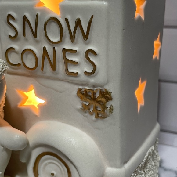 Porcelain Snow Cone Cart Nightlight - Picture 5 of 9